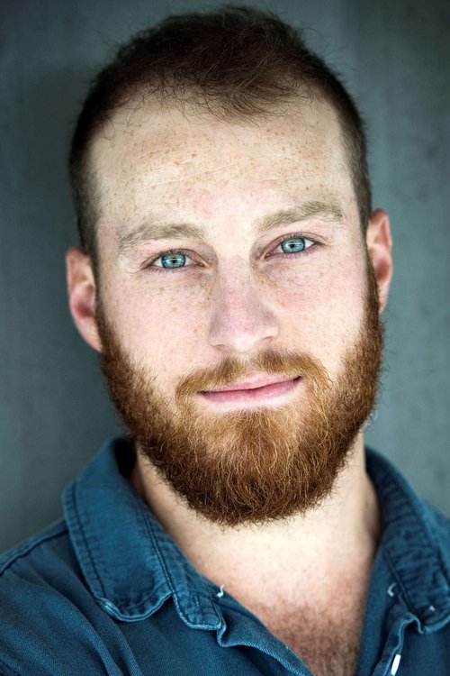 Taylor Wiese as Wade Kelly