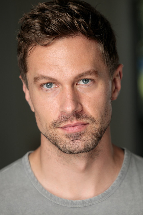 Bill Barrett as Harrison Donati