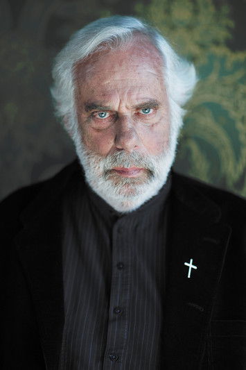 Jean-Luc Bideau as Antoine