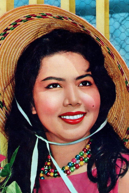 Ngamta Suppapong as Siamese Girl