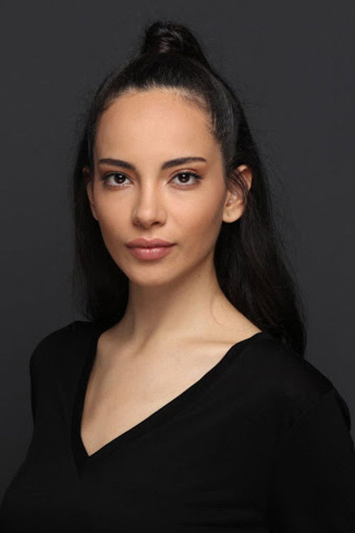 Bilgi Aydoğmuş as Kırçiçek