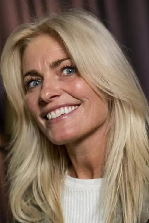 Mia Hundvin as Mia Hundvin