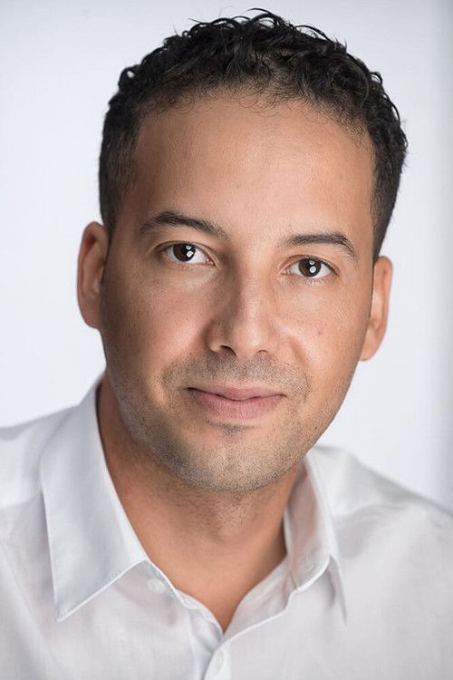 Badr Bahsis as Éducateur