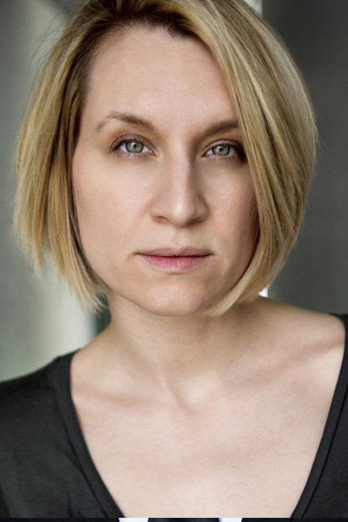 Sandra Maren Schneider as Renate