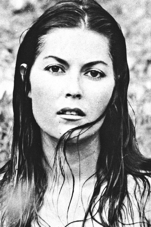 Amparo Pilar as Queen