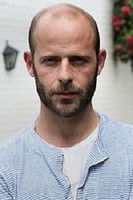 Eduard Farelo as Vampire