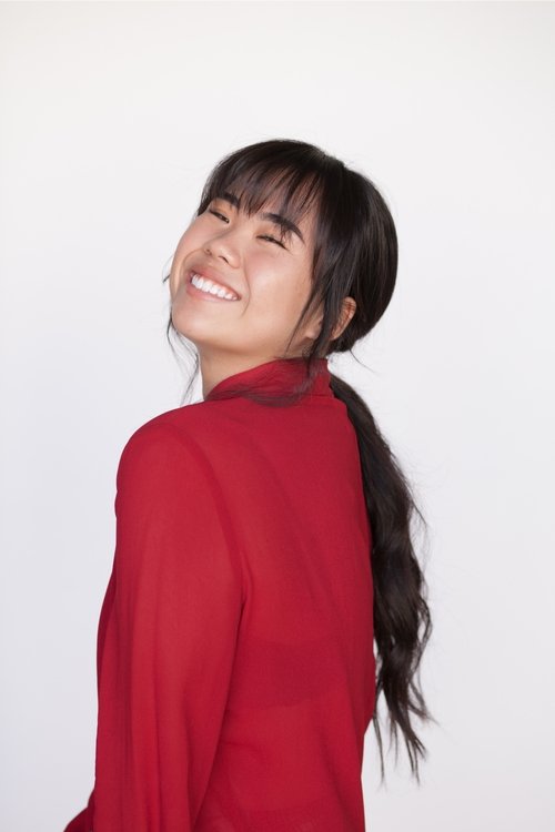 Kannon Omachi as Nia