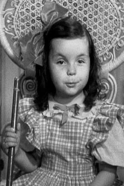 Carolyn Lee as Pretty Elliott