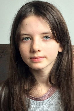 Lilly Rose Debos as Charlotte