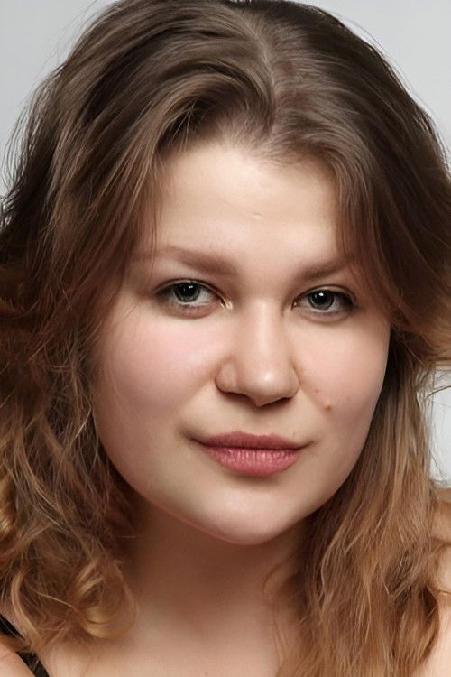 Мария Осипова as Кира