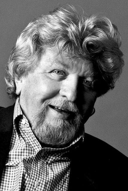 Miroslav Ondříček as Self