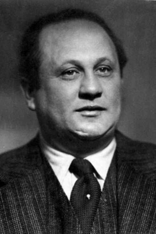 Otto Wallburg as Mr. Zöllner, garage-owner