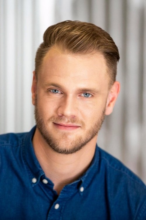 Matthew Ryan Burnett as Aaron Klak