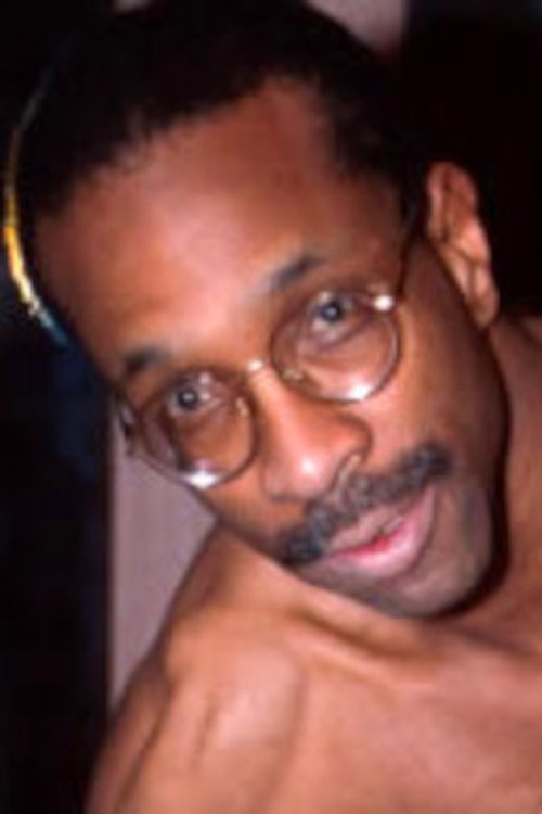 Tony Duncan as (as Mr. 18 Inch)