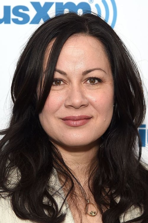 Shannon Lee as Mi Lo
