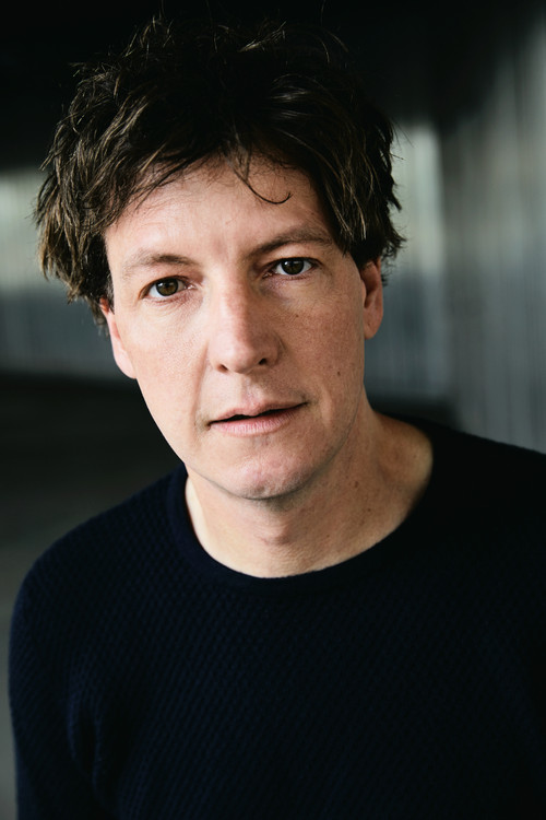 Holger Bülow as Tobi