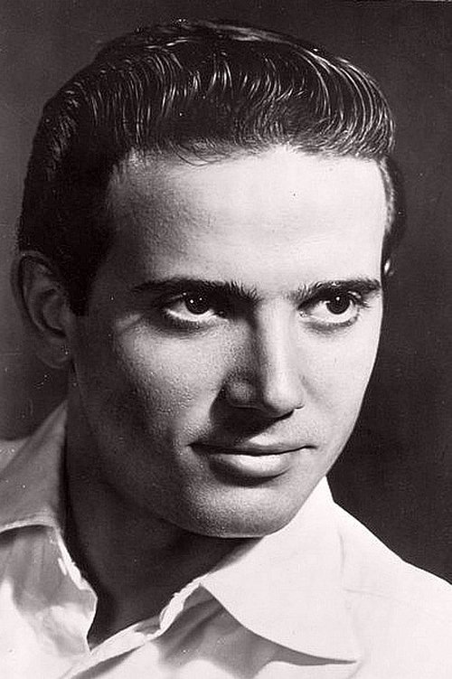 Lionel Ames as Eddie Rainey