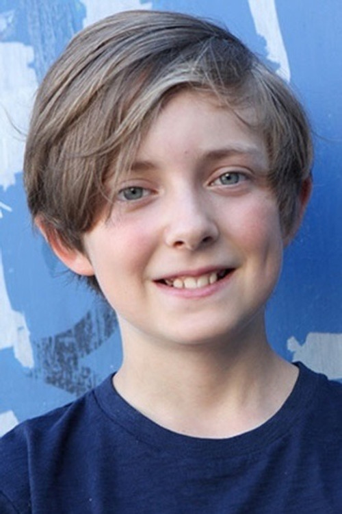 Aiden Longworth as Young Bob