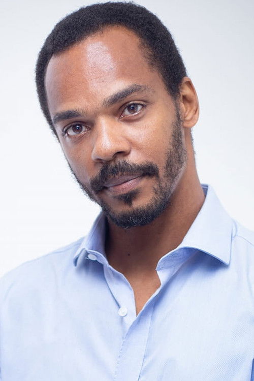 Rocco Pitanga as Renato