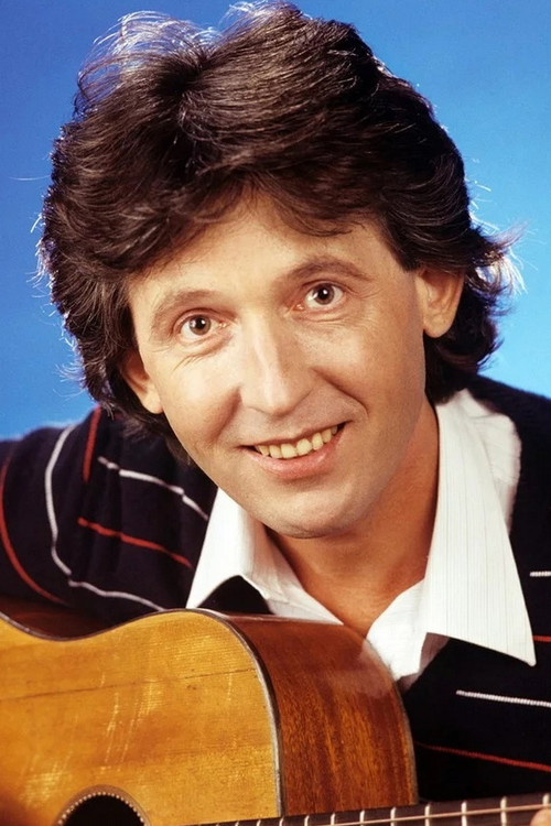 Vyacheslav Malezhik as Self - Певец