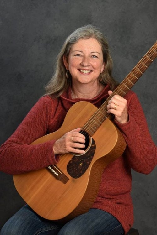 Peggy Lynn as Betsy Hamill