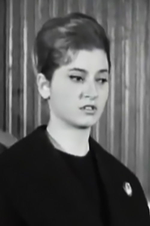 Jenny Kyriakou as Ismini