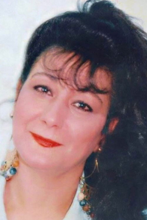 Ahlam Al Gritly as والدة منصور