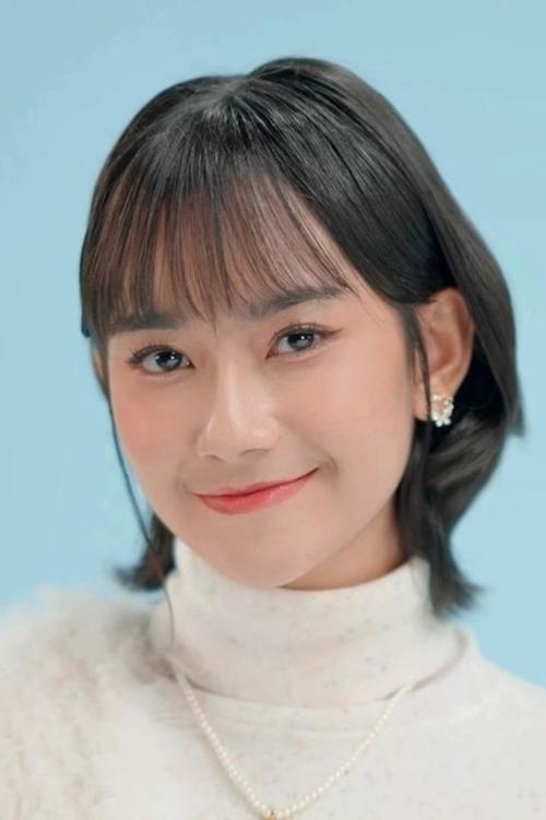 Freya Jayawardana as Cilla