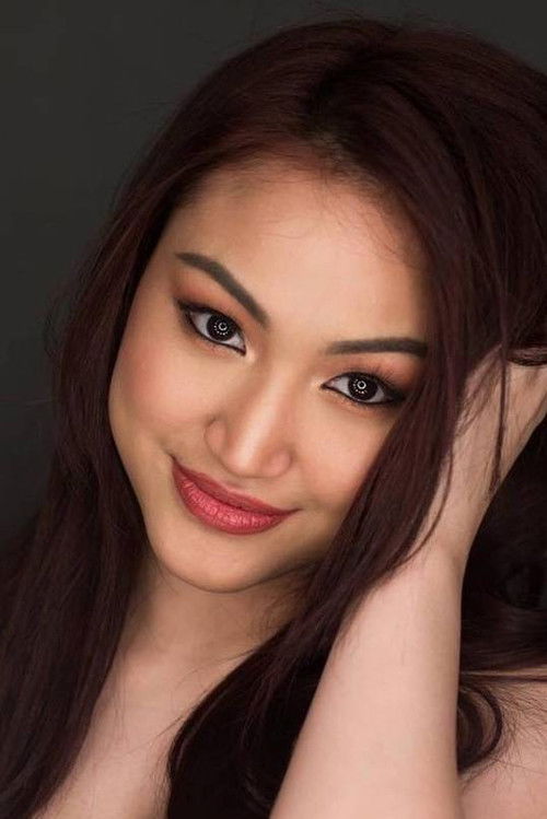 Kayla Heredia as Roxy