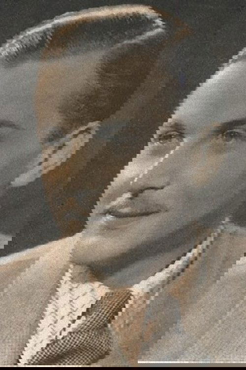 Franz Zimmermann as Sascha