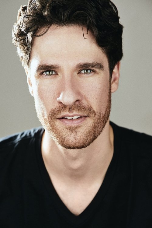 Ben Mehl as Rick Bravos