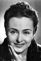 Gertrud Wolle as Amélie, seine Frau