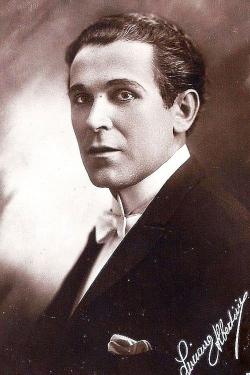 Luciano Albertini as 