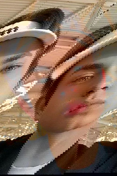 Artem Zhigulin as Anton