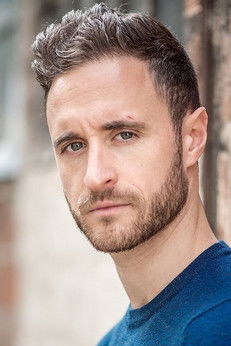 Julian Ciais as Unfriendly waiter