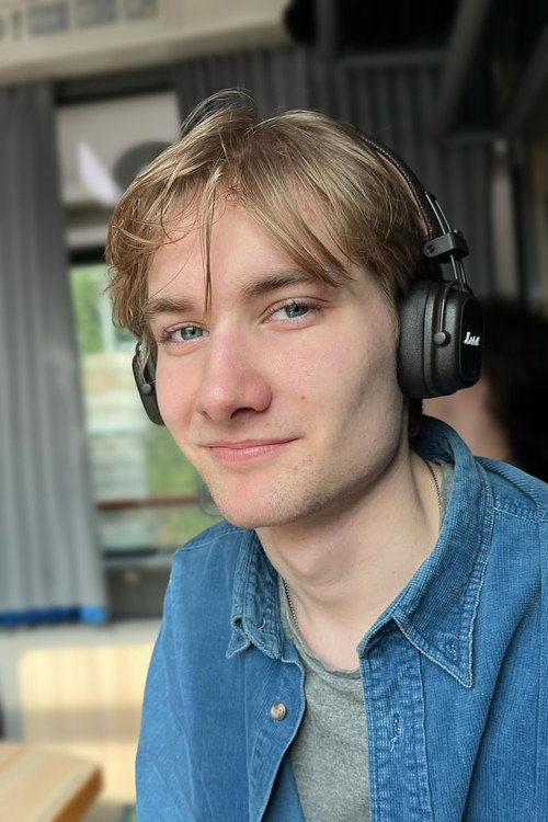 Hynek Mikuš as Jakub