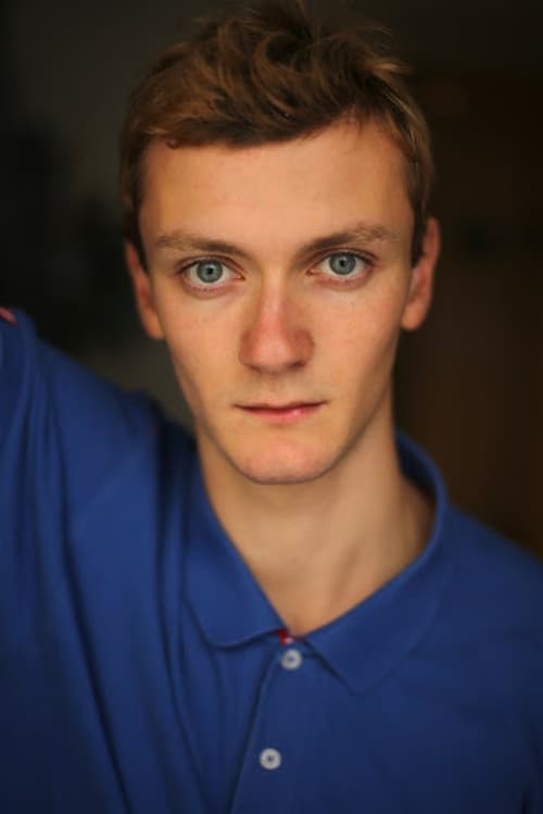 Tom Rivoire as Lieutenant Gendarmerie