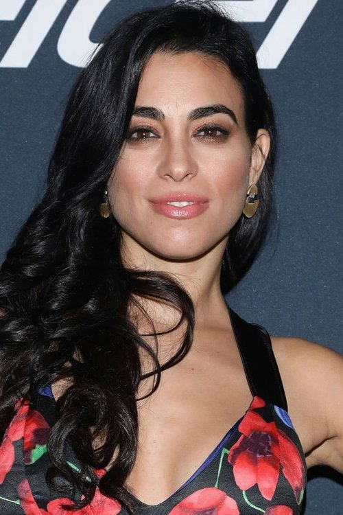 Analay Rodríguez as Mónica