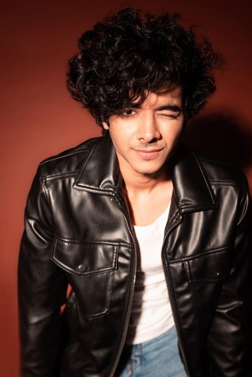 Shine Pandey as Rajat Raj Singh Chauhan