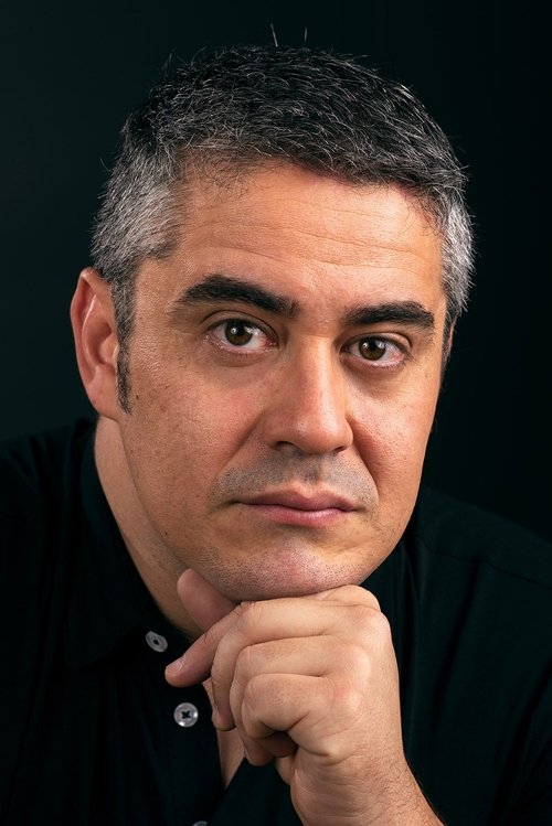 Nuno J. Loureiro as Sultão