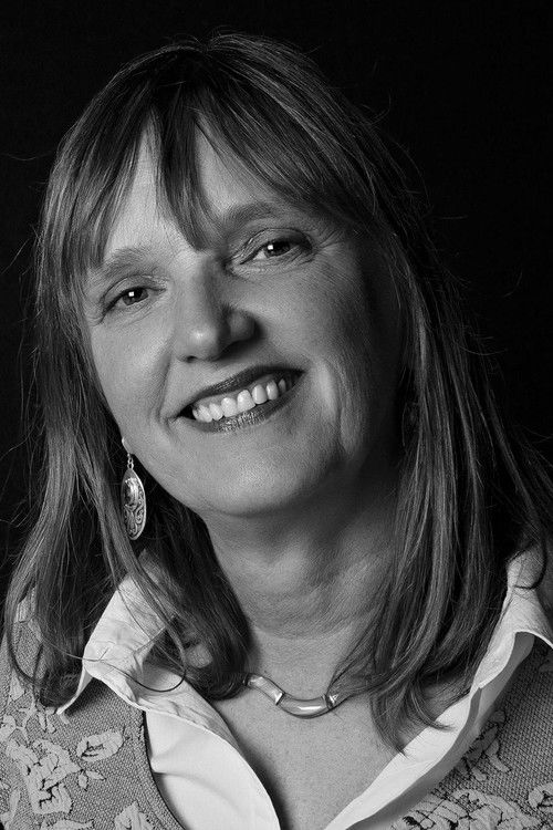 Luciana Tomasi as Isabel