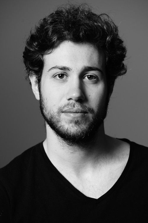 Álvaro Aragonez as Paulo