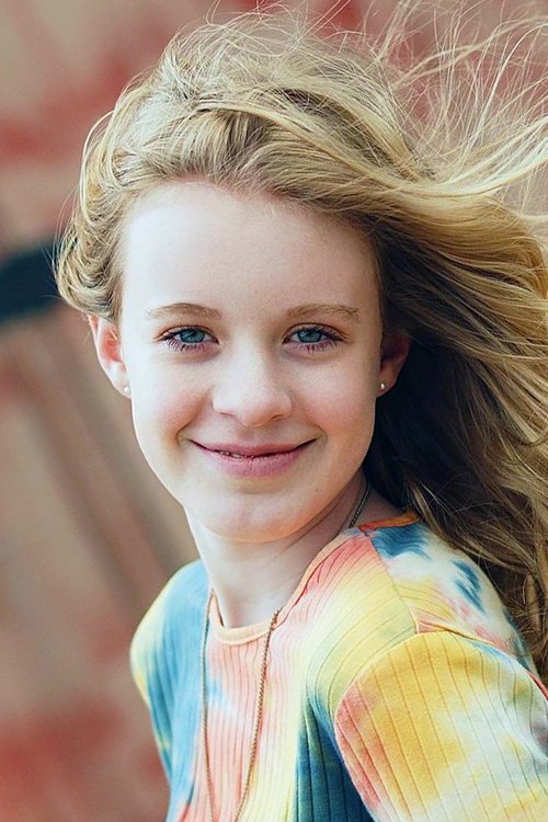 Makenzie Sconce as Aria