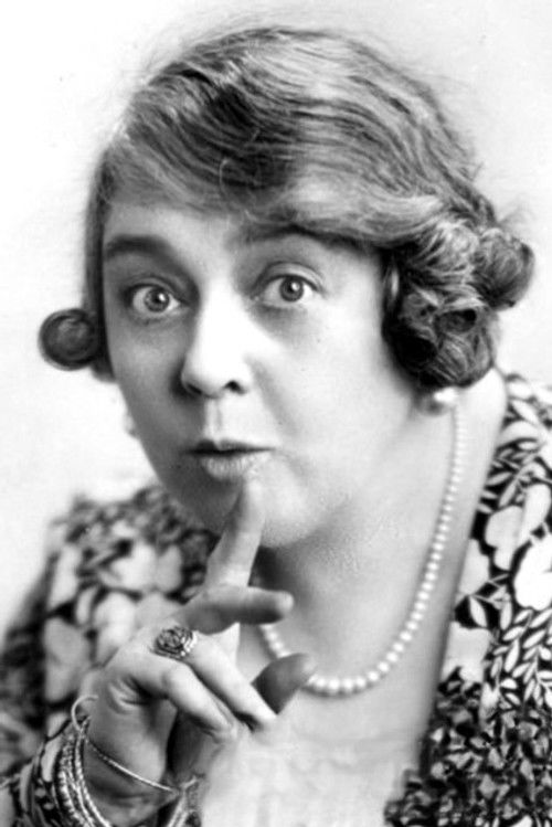 Laura Smithson as Miss Bourne