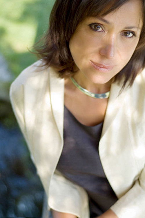 Alina La Costa as Madre