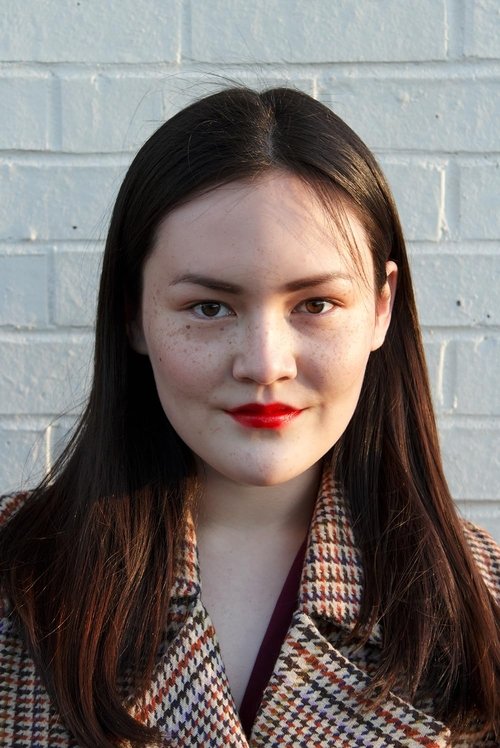 Momo Burns-Min as Mira