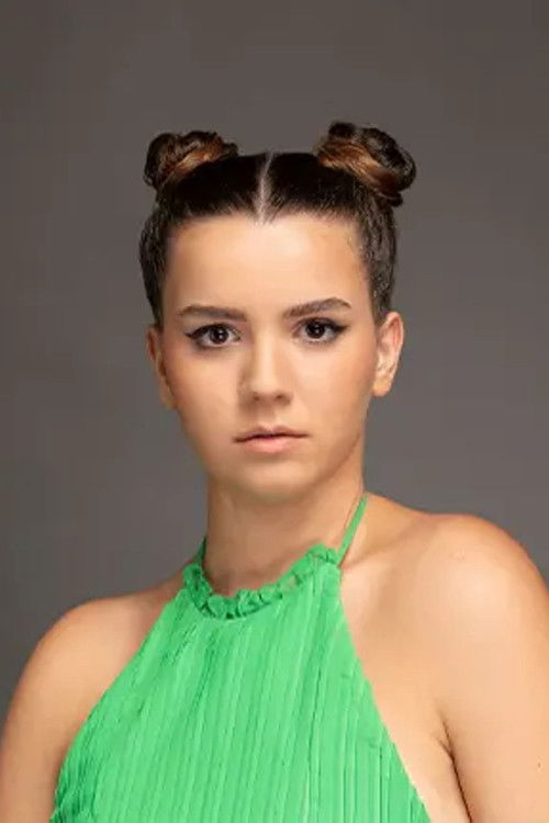 Melis Girşen as Melis