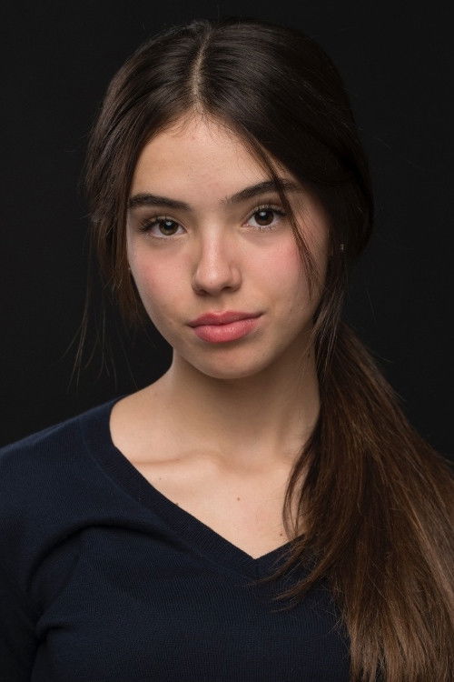 Venecia Franco as Qiao Shu