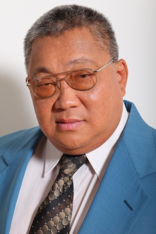 Waymond Lee as Store Owner
