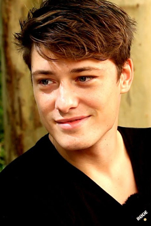 Tamás K. Kovács as Hub